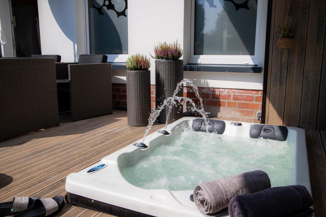 Unterschlupf Radeberg Mit Garten & Whirlpool Eksteriør billede